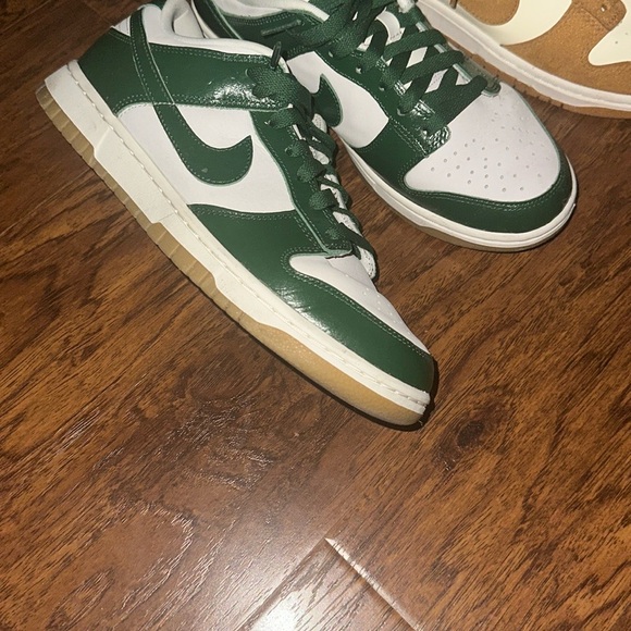 Nike Dunks - Picture 2 of 3